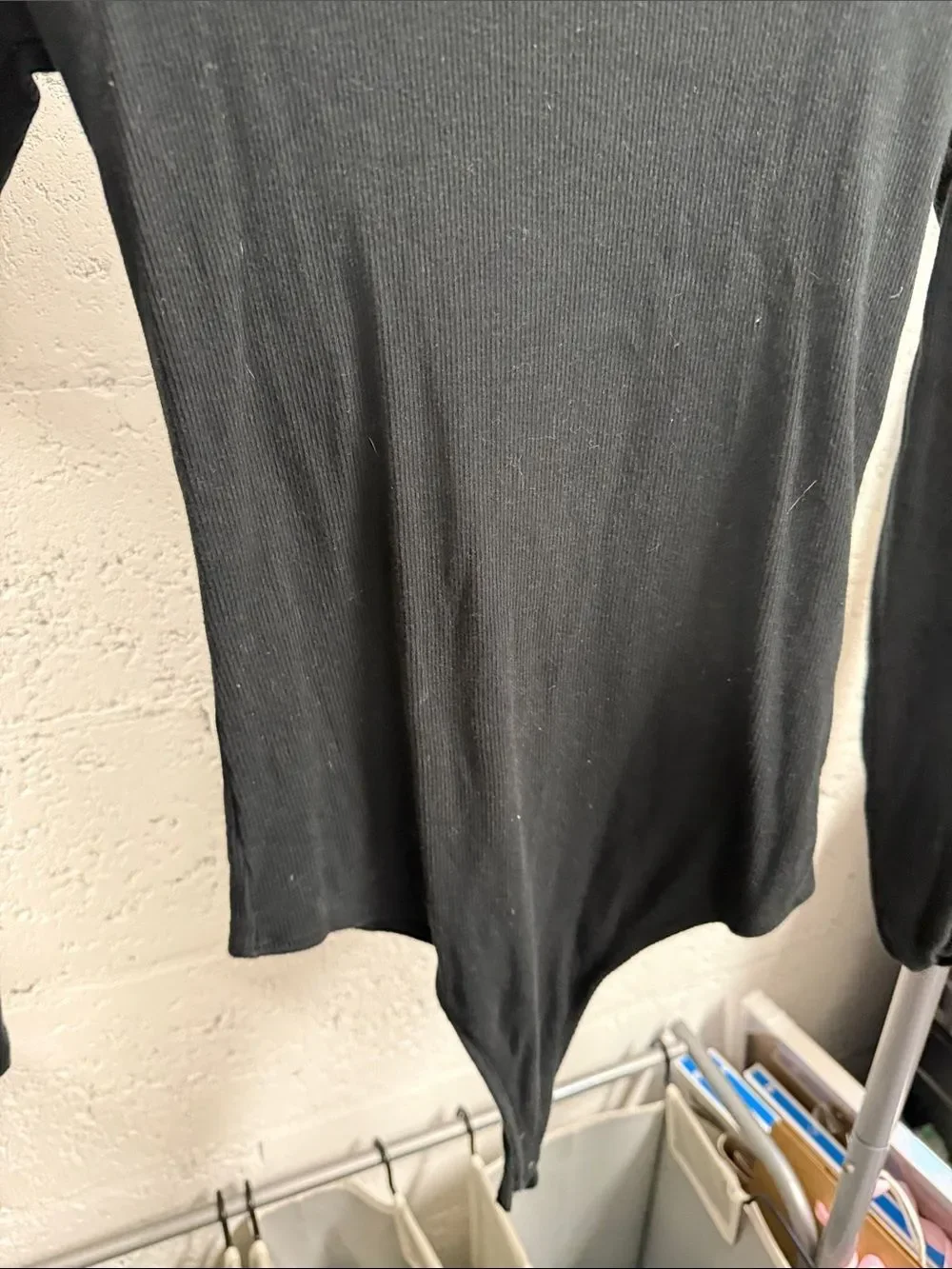 Abercrombie & Fitch Black Long-Sleeve Ribbed Crewneck Bodysuit Size Medium